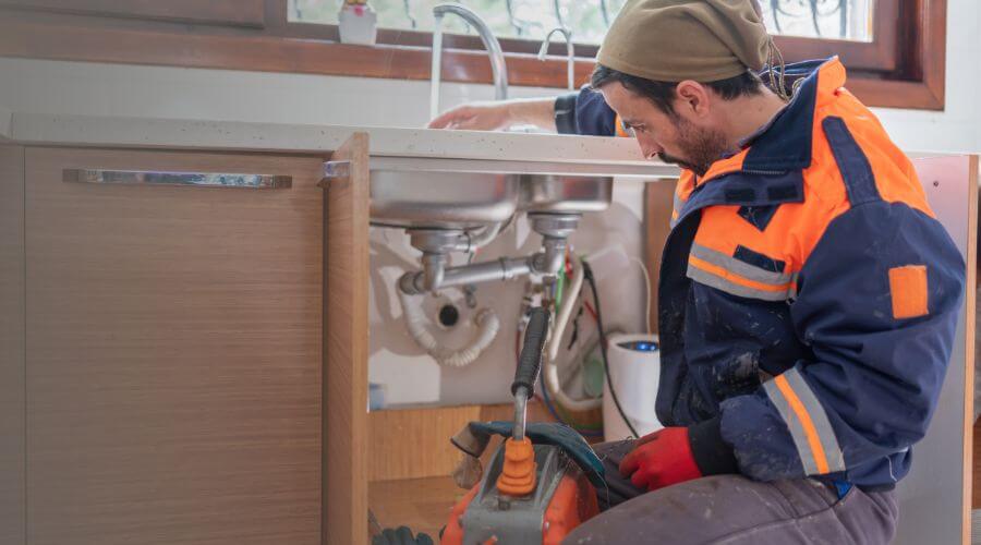 Expert burst pipe repair services in Dale, TX